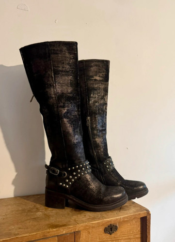 Black metallic finish - black,